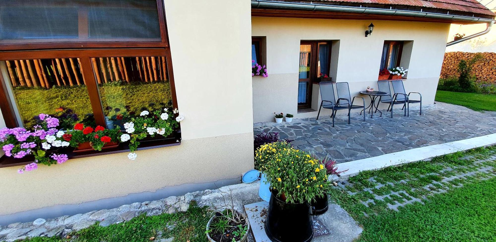 Eden Guest House Brezno Buitenkant foto