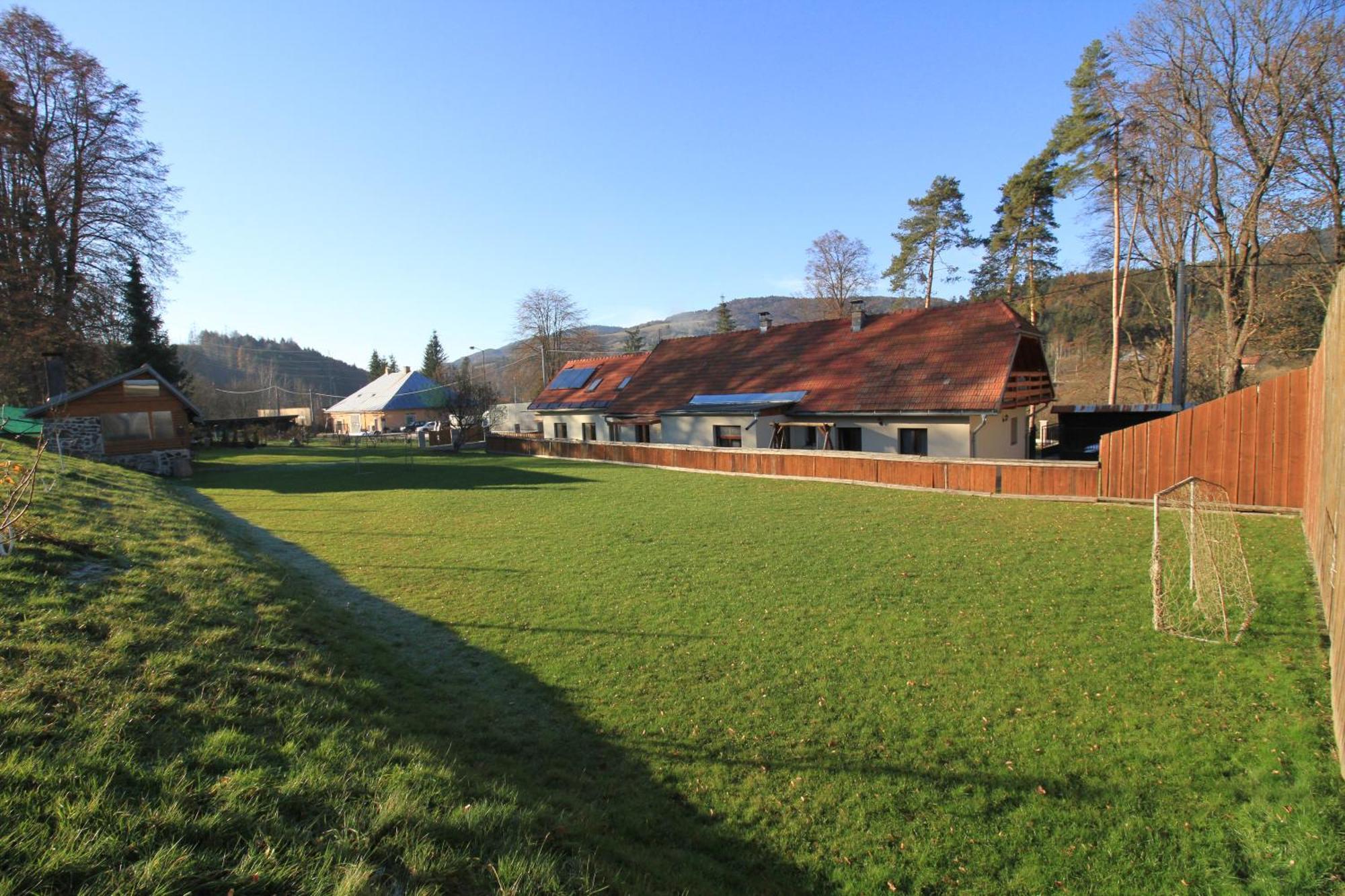 Eden Guest House Brezno Buitenkant foto