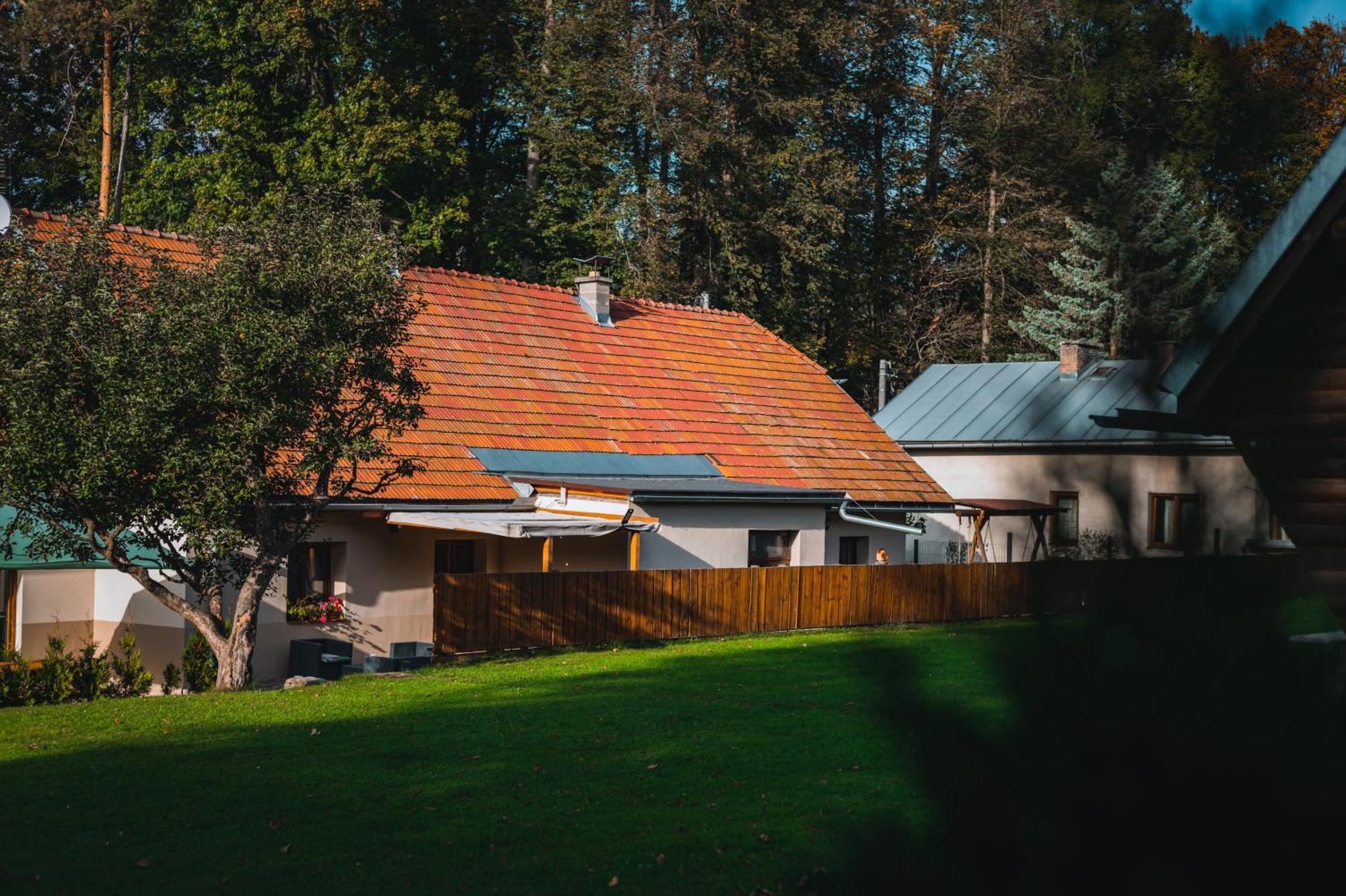 Eden Guest House Brezno Buitenkant foto